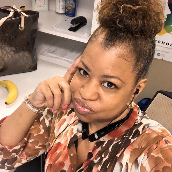 Meet the Posher, Shelly - Picture 1 of 1